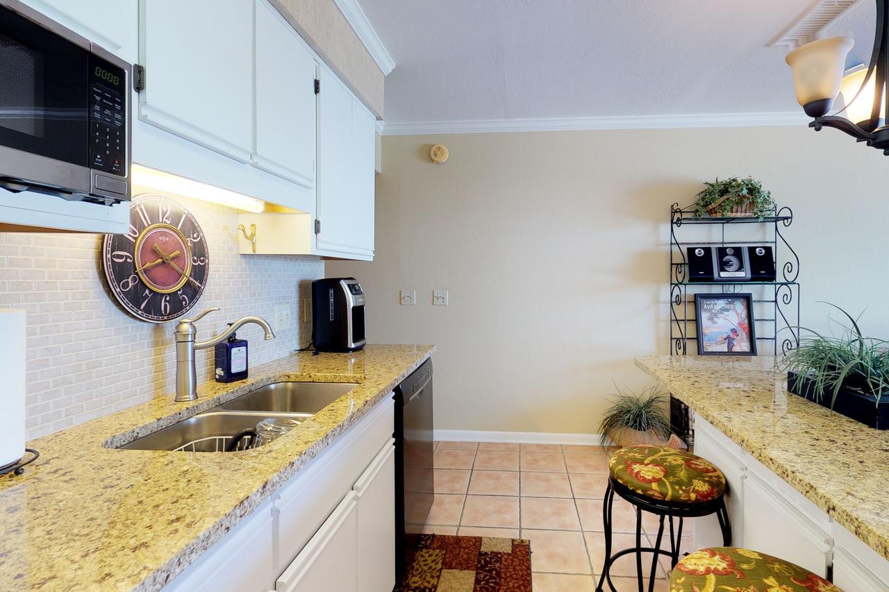 The Whispering Seas Apartment *